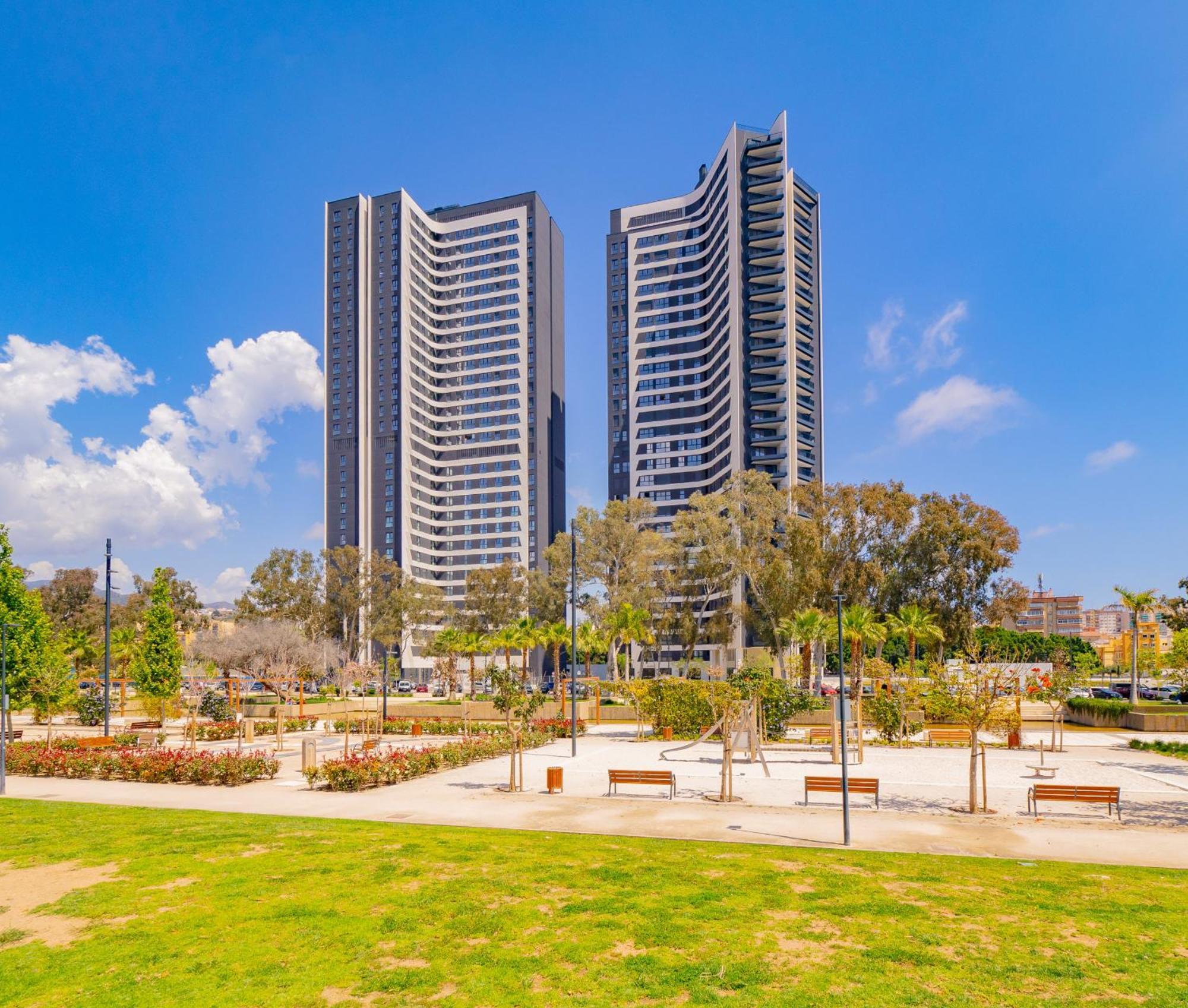 Cubo's Urban Sky West View 5 *
