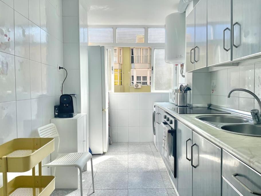 3 Habitaciones, Terraza Y A 200 Metros De La Playa Appartement Málaga