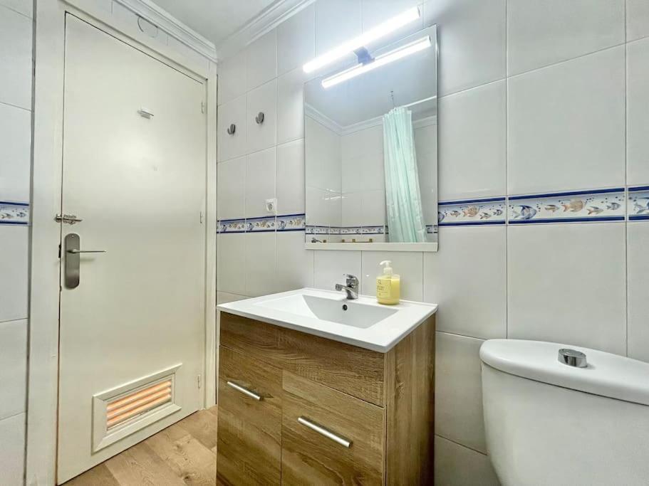 3 Habitaciones, Terraza Y A 200 Metros De La Playa Appartement Málaga