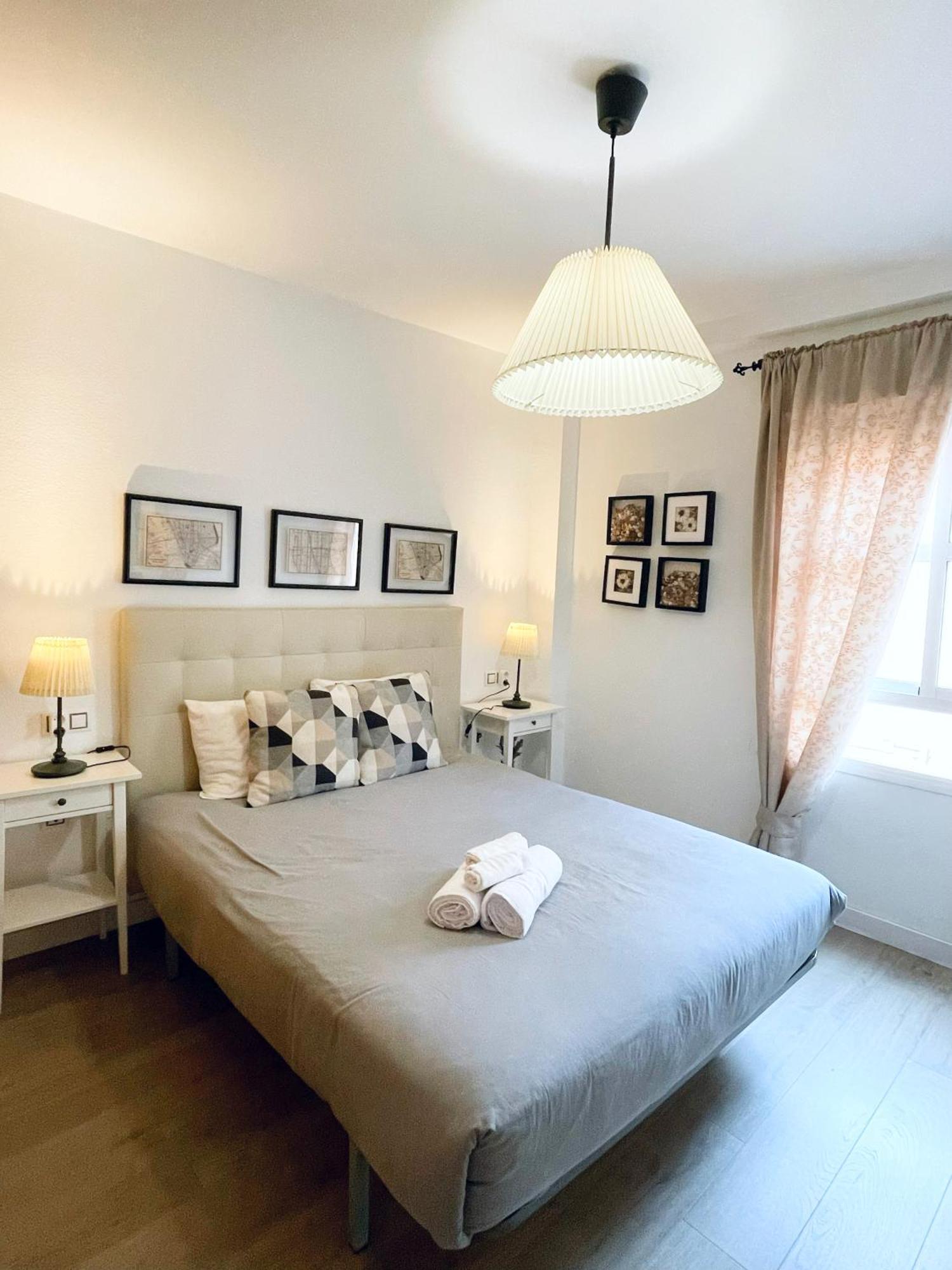 Centrico Apartamento Con Parking Disponible By Bebalmy * Malaga