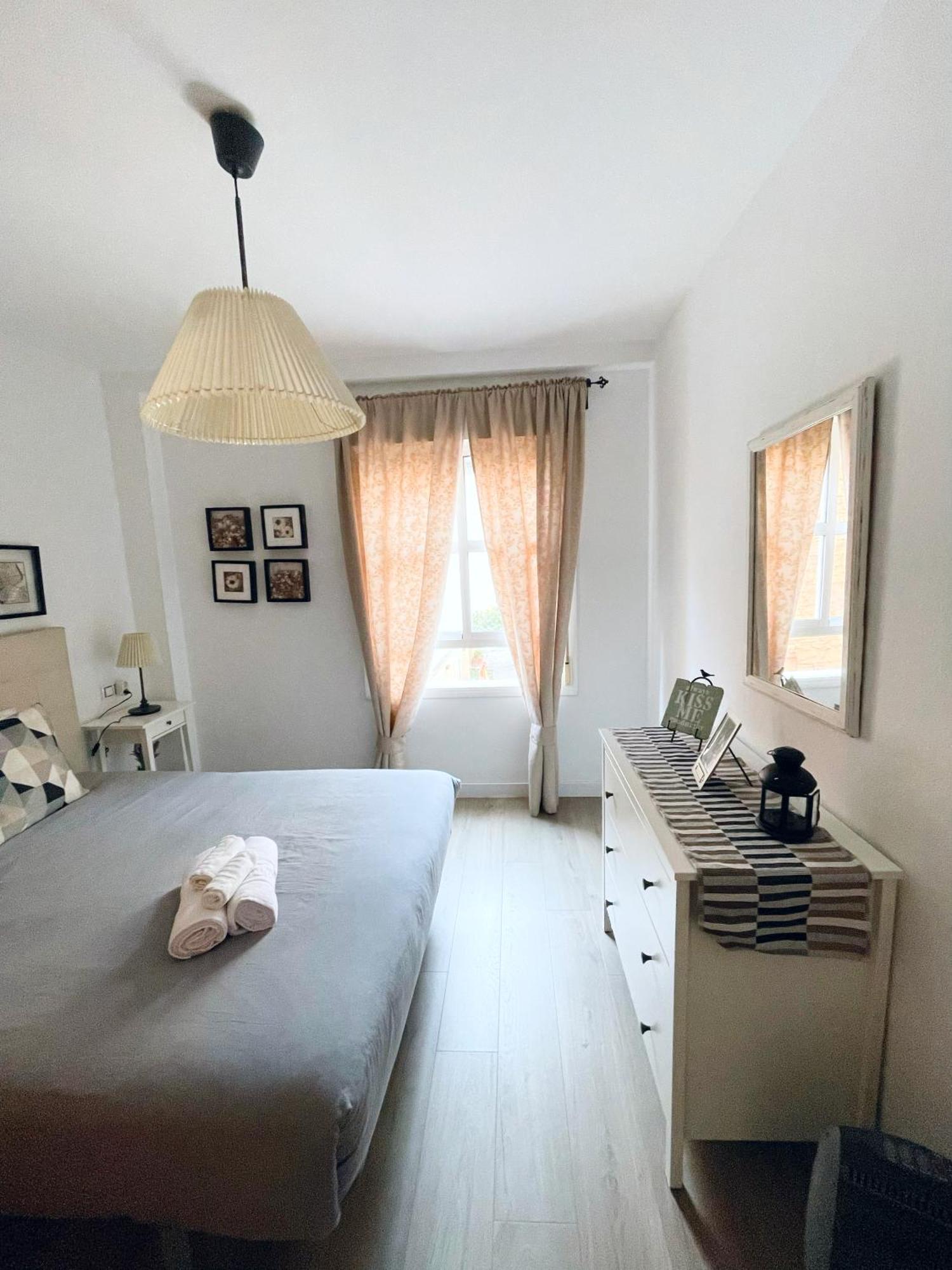Centrico Apartamento Con Parking Disponible By Bebalmy *