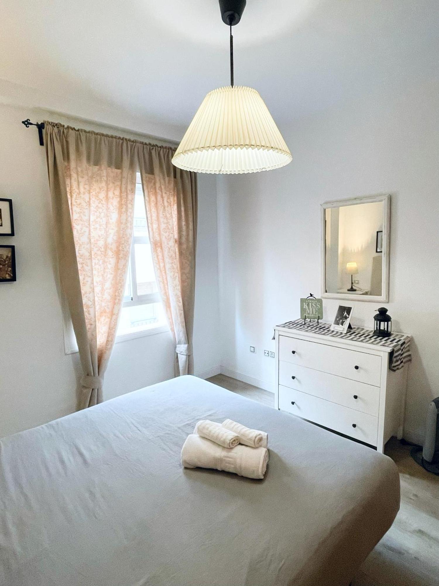 Apartment Centrico Apartamento Con Parking Disponible By Bebalmy *