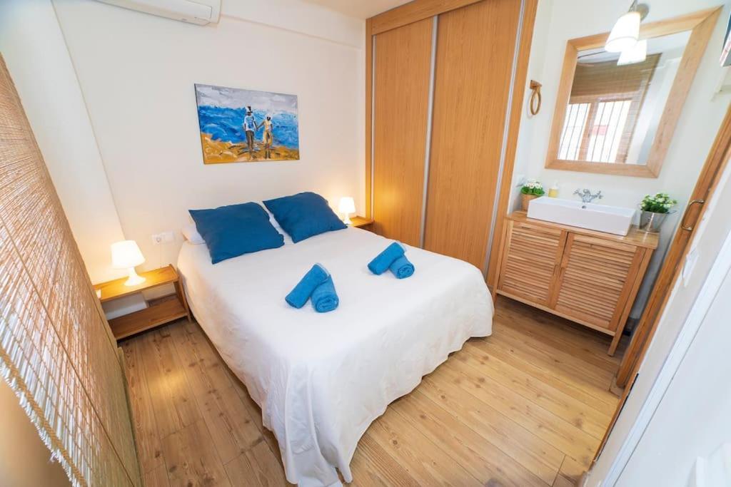 3 Bedrooms Center And Malaga