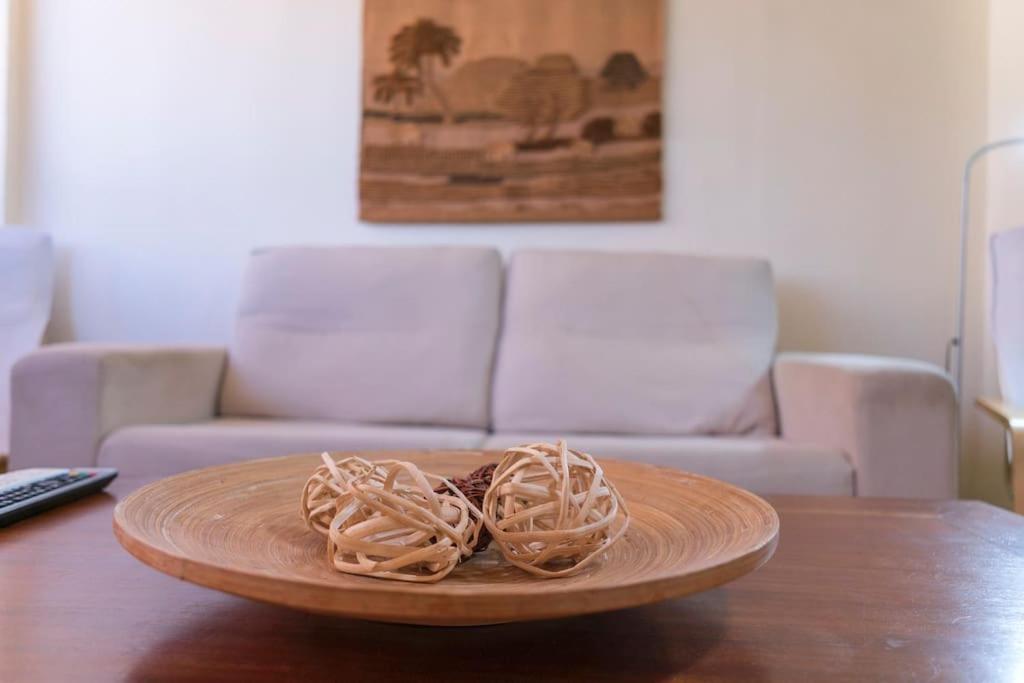 3 Bedrooms Center And Apartment *