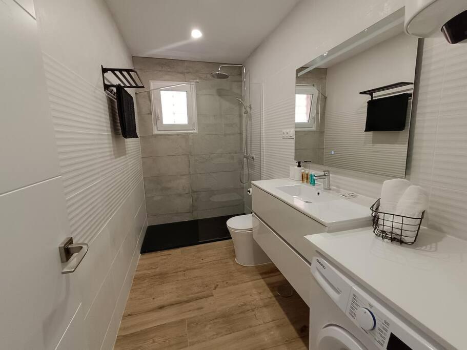 Beautiful House On The El Palo - - Allende Apartment