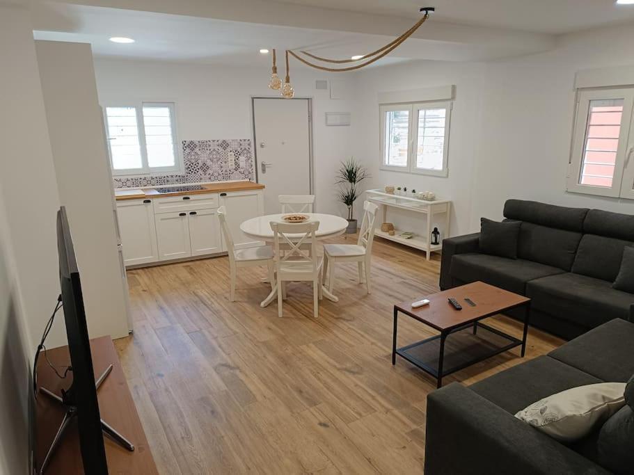 Beautiful House On The El Palo - - Allende Apartment