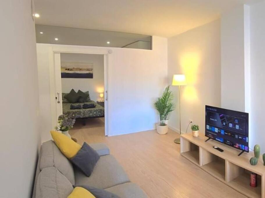 Angelos Urban Spacious Perfect For Remote Workers And Vacationers By Namaste Elite *