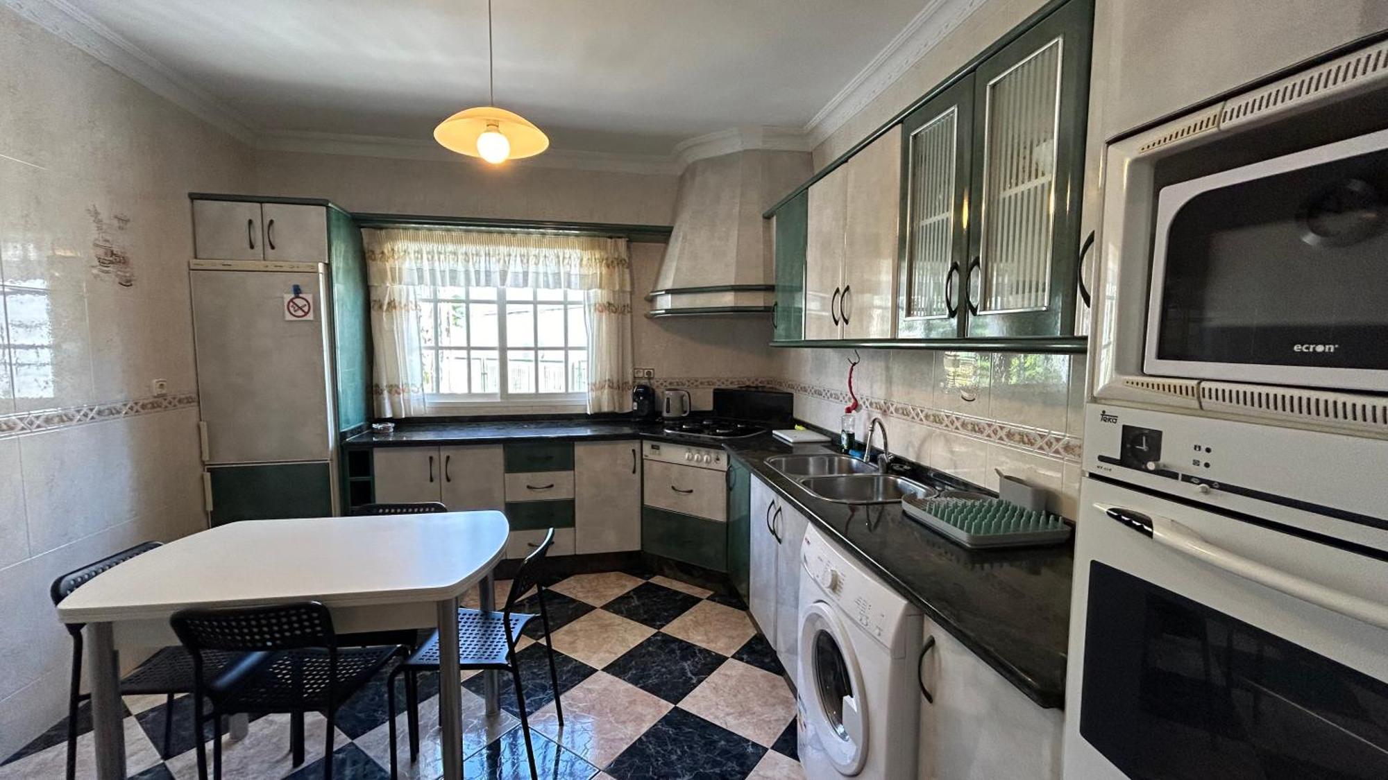 Apartment Piso En Arenas De Velez