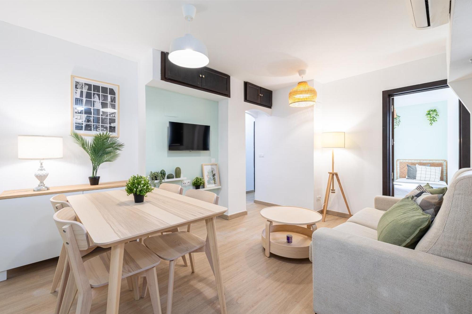 Holidays2malaga Guindos 500 Mts From And Promenade Appartement Málaga
