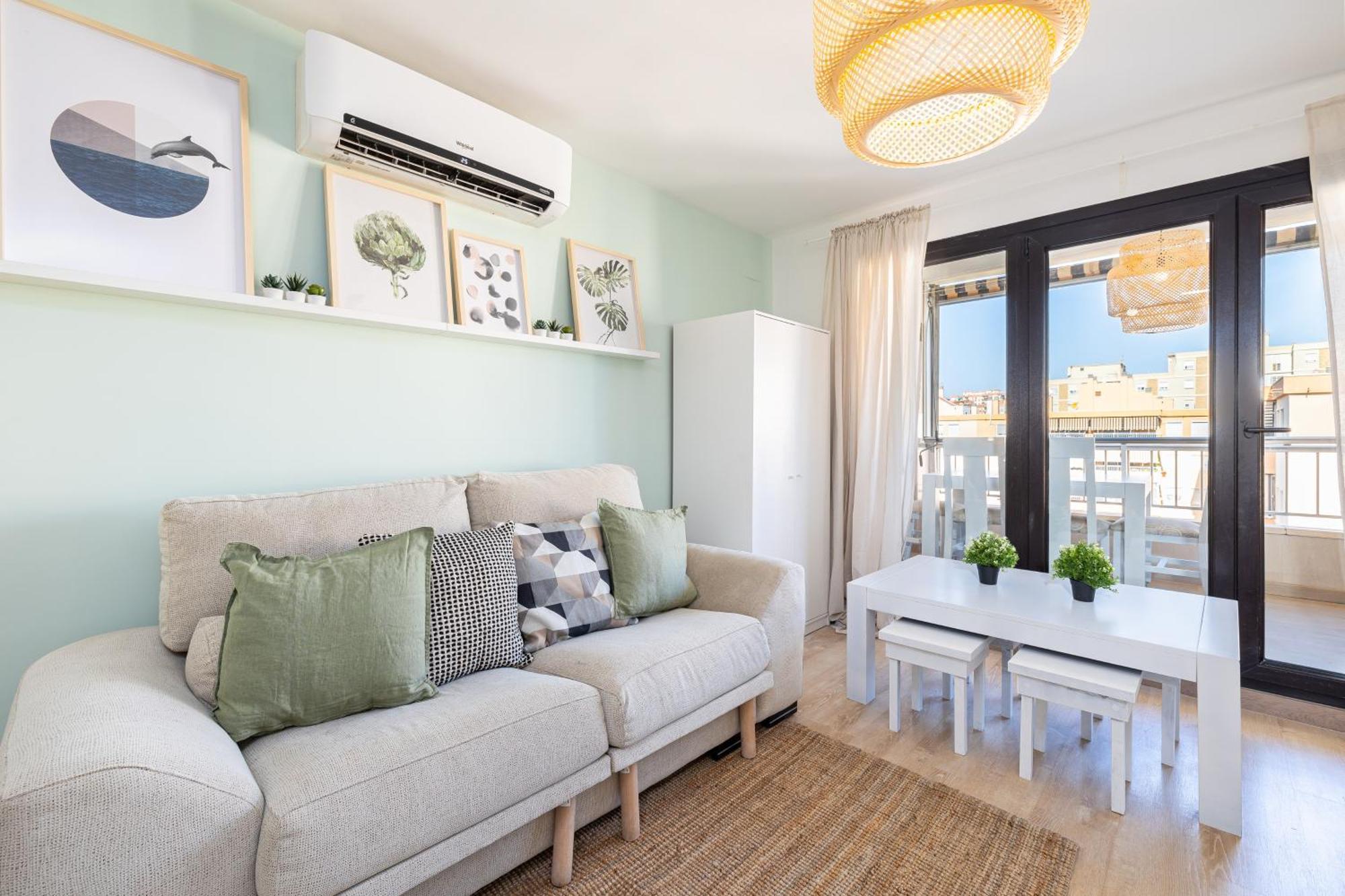 Holidays2malaga Guindos 500 Mts From And Promenade Appartement Málaga