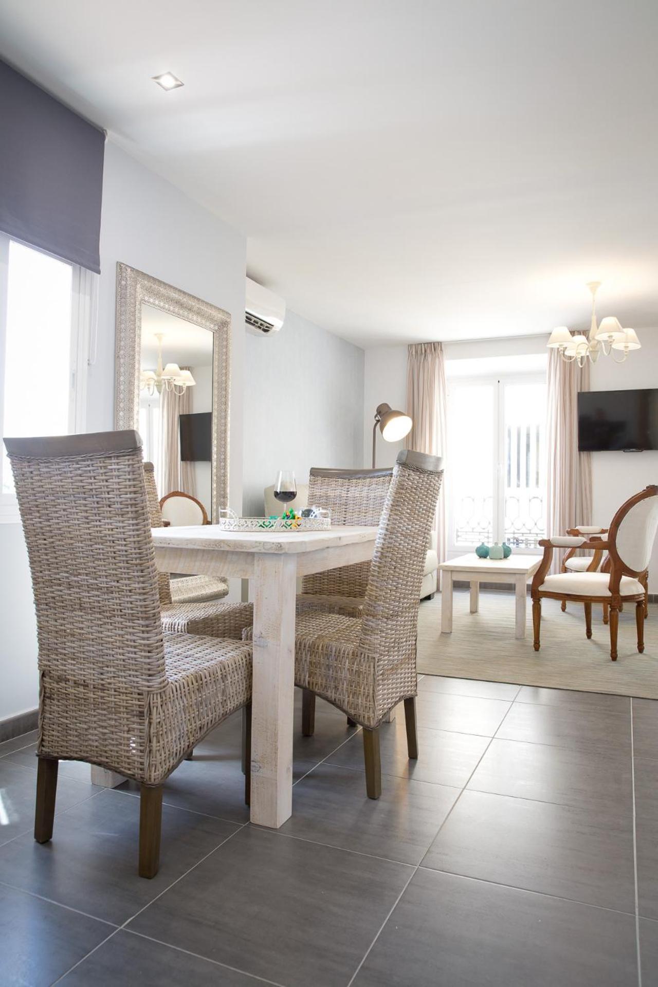 Holidays2malaga Dos Aceras In Old Town & High Speed Wifi Apartment