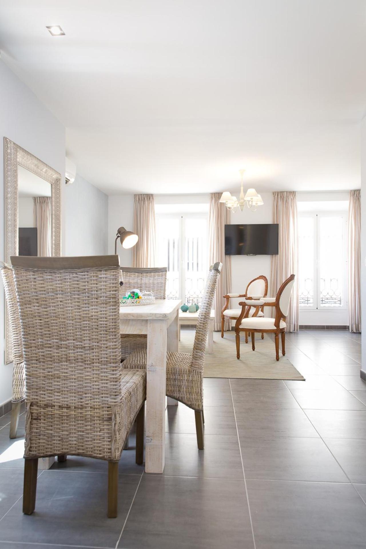Holidays2malaga Dos Aceras In Old Town & High Speed Wifi Apartment