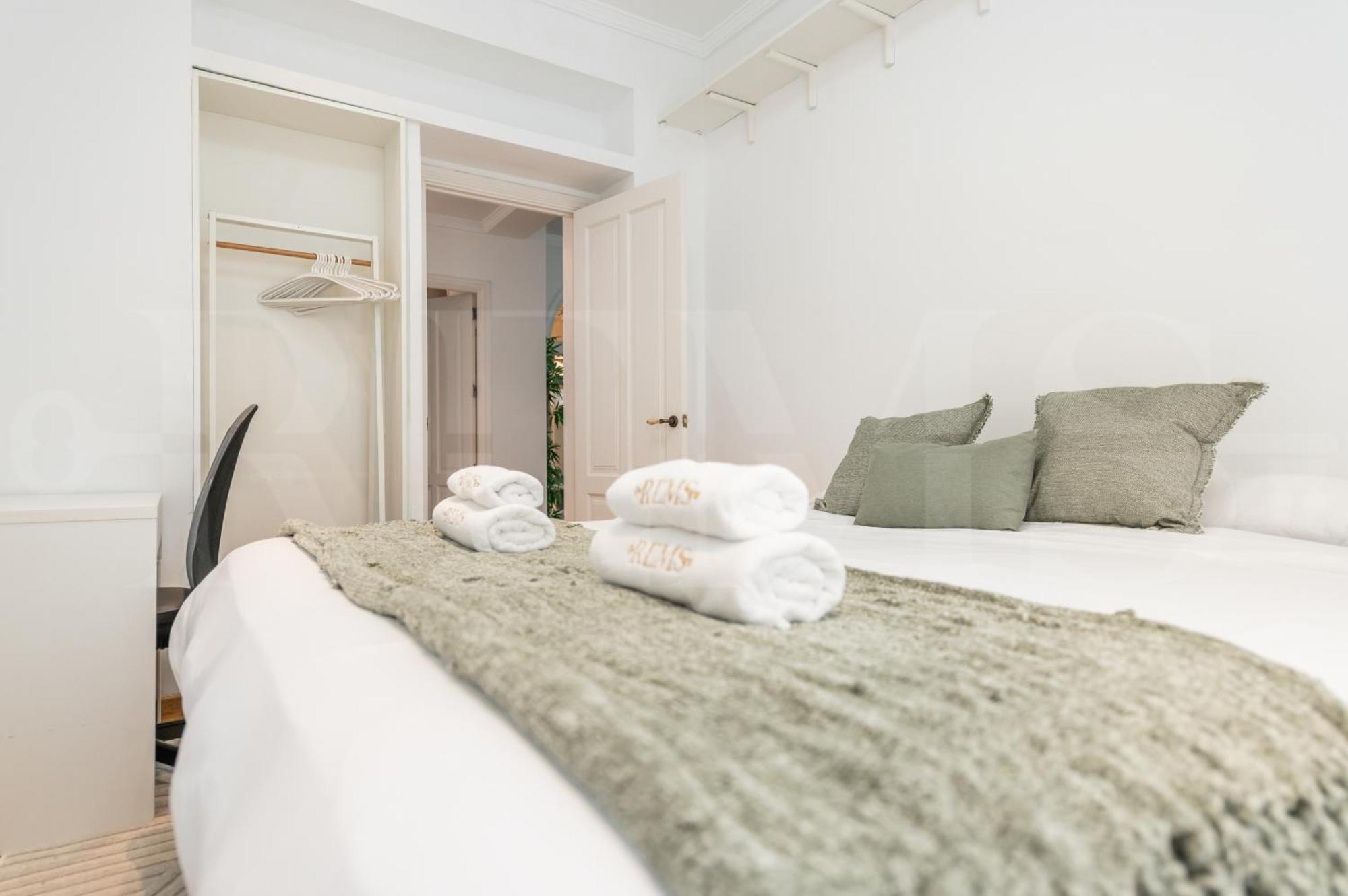 Charming With Private Patio By Rems *