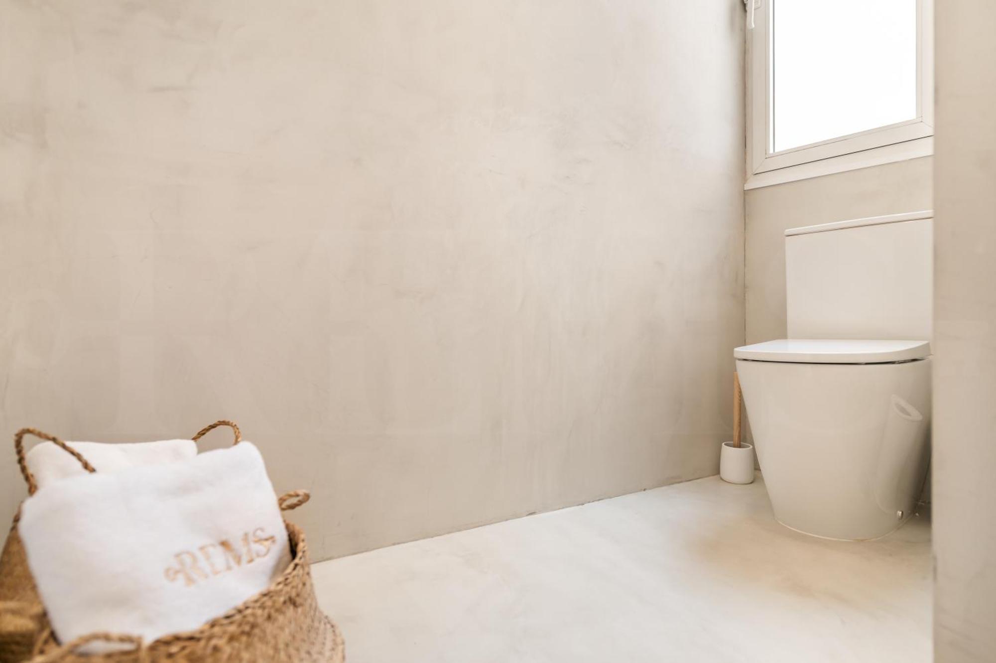 Charming With Private Patio By Rems