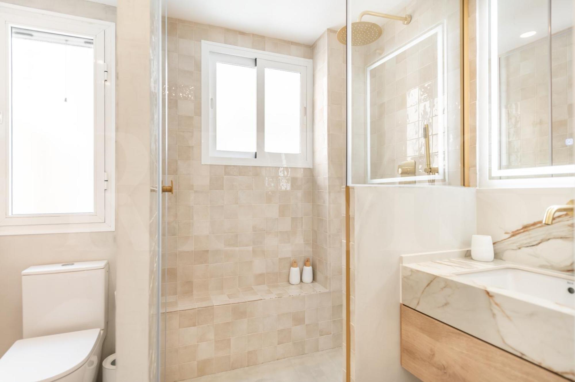 Charming With Private Patio By Rems *