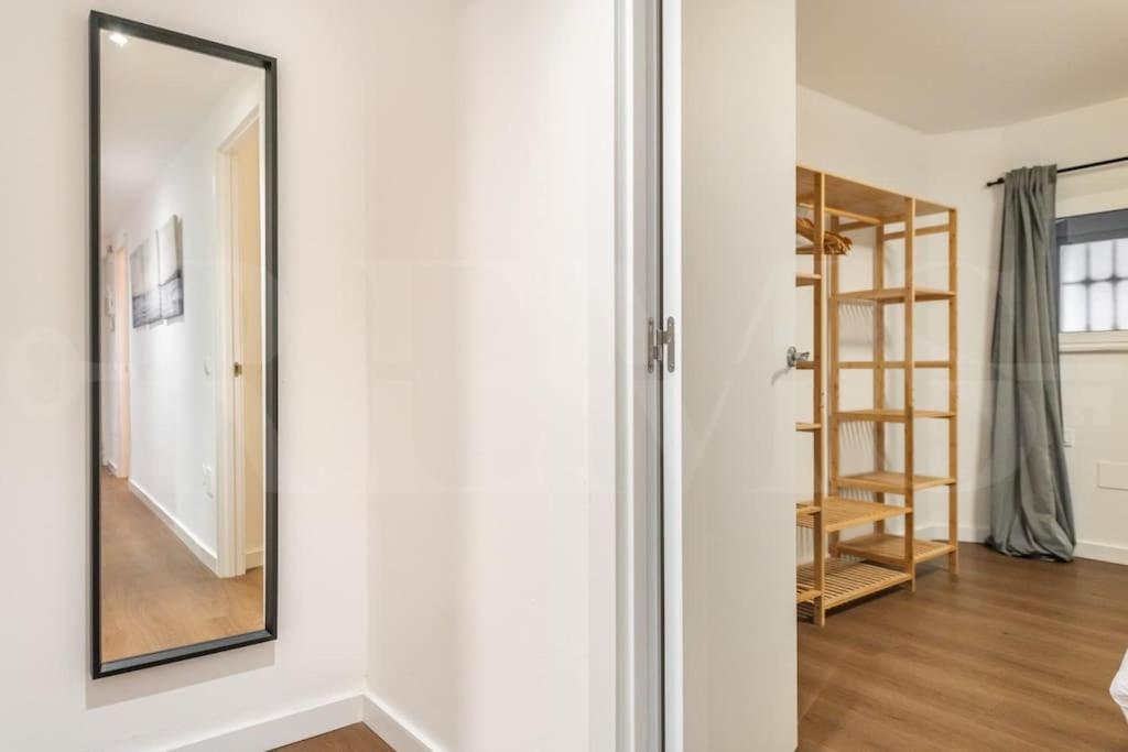 Apartment With Private Patio By Rems Malaga