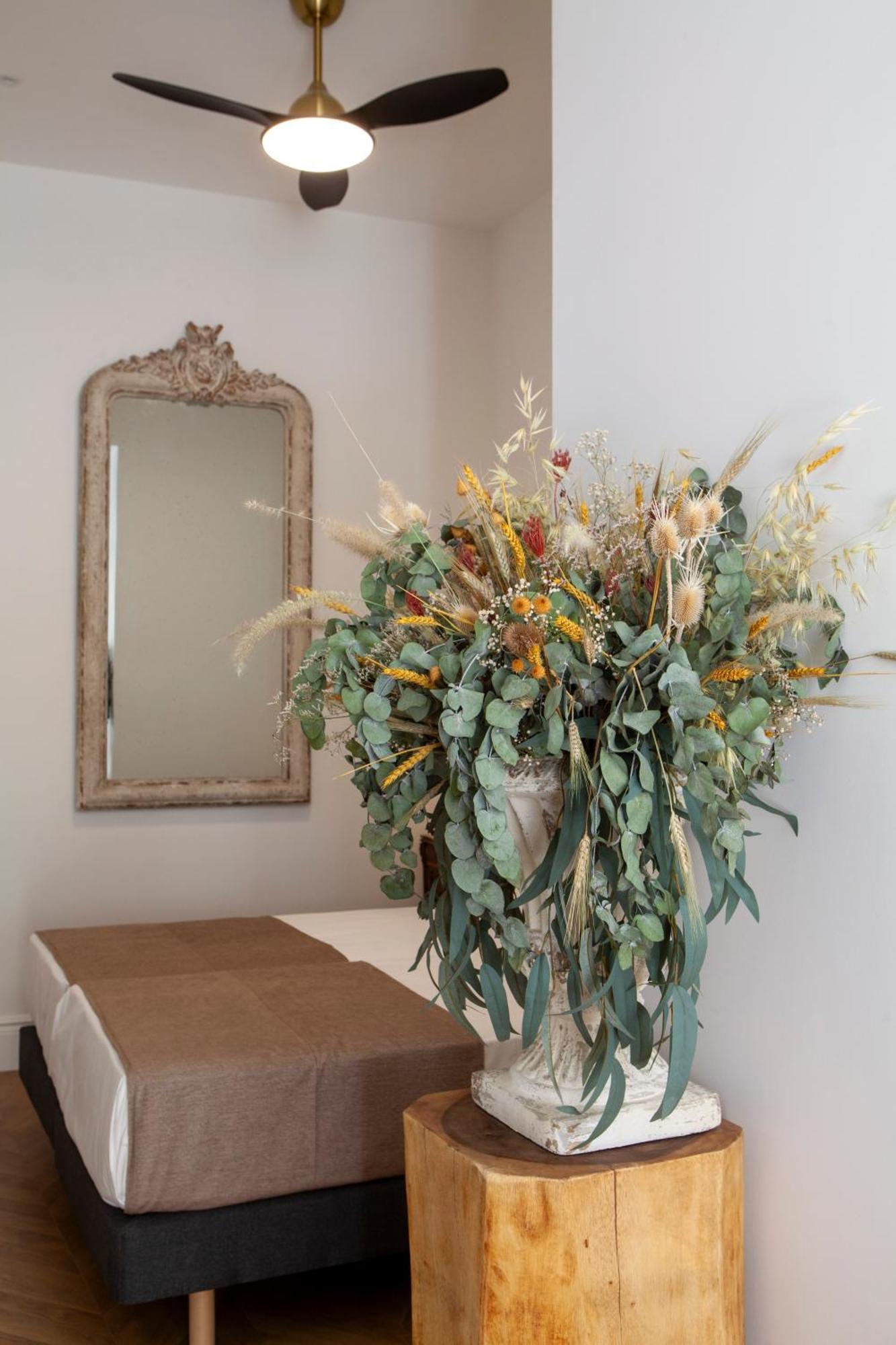 Apartment Pries Homes - Center *