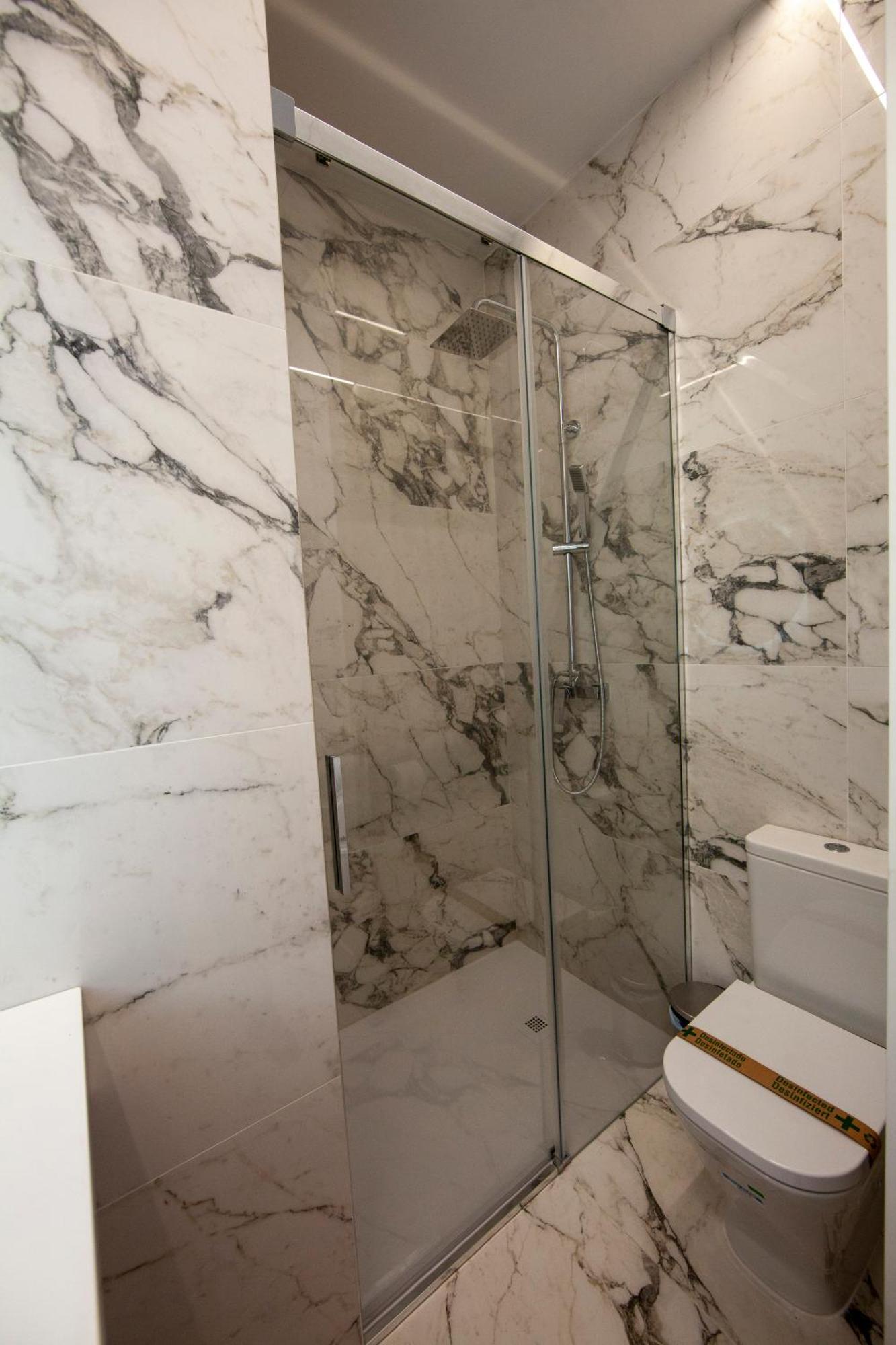 Apartment Pries Homes - Center *