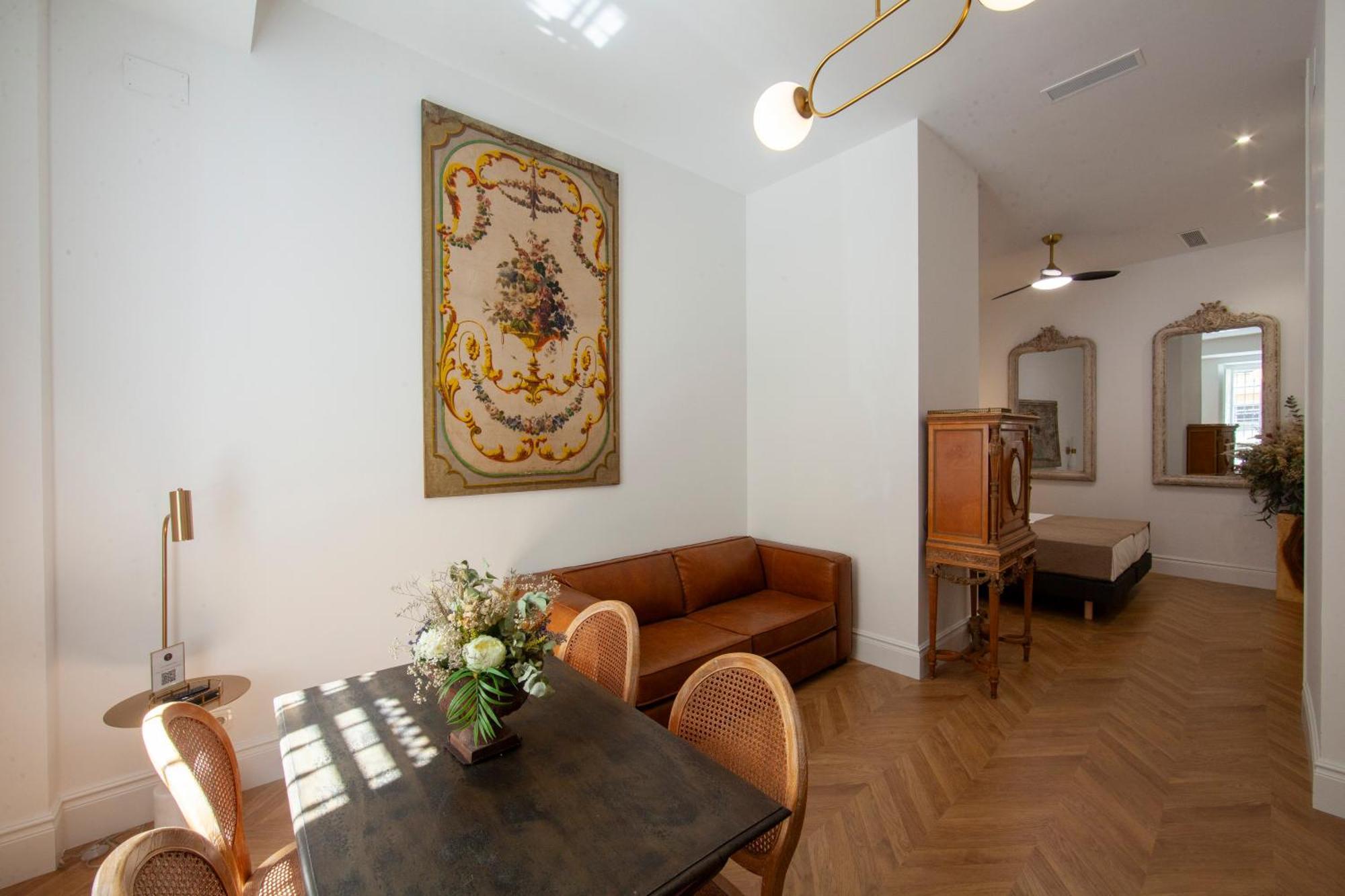 Pries Homes - Center Apartment *