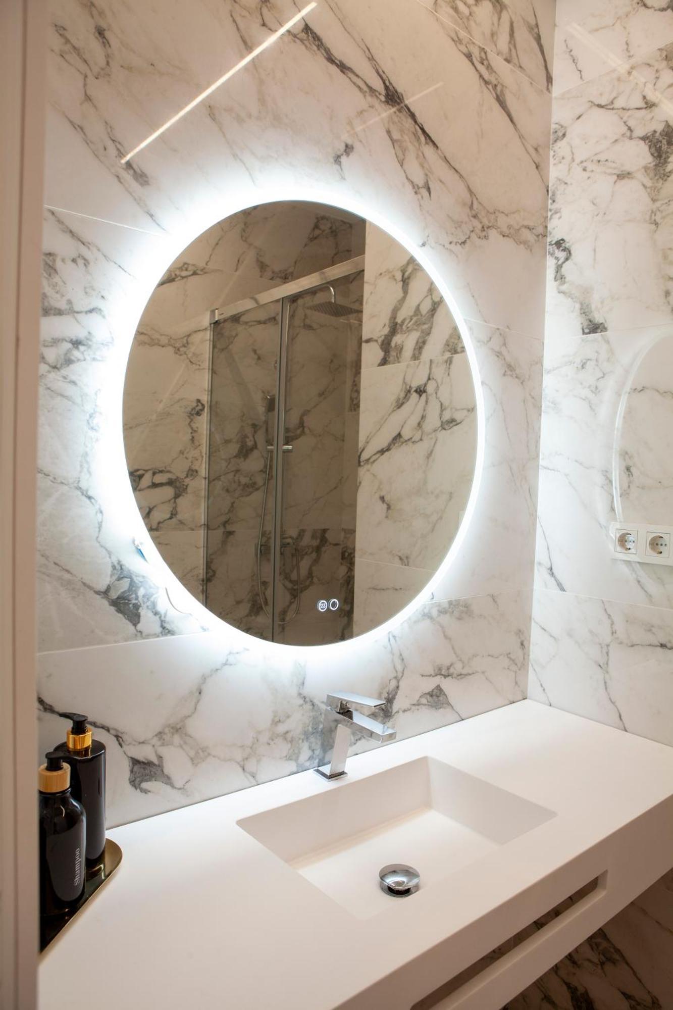 Pries Homes - Center Apartment