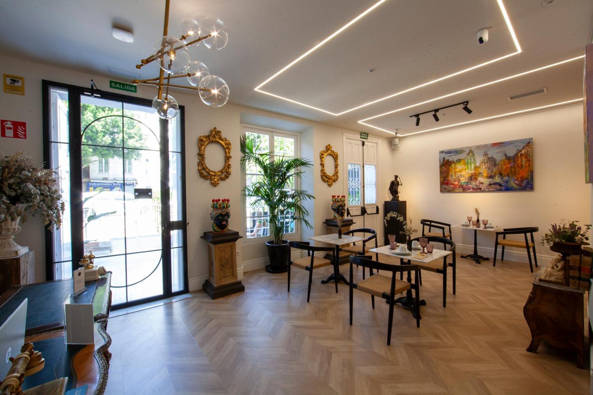 Pries Homes - Little Lotus Apartment Malaga