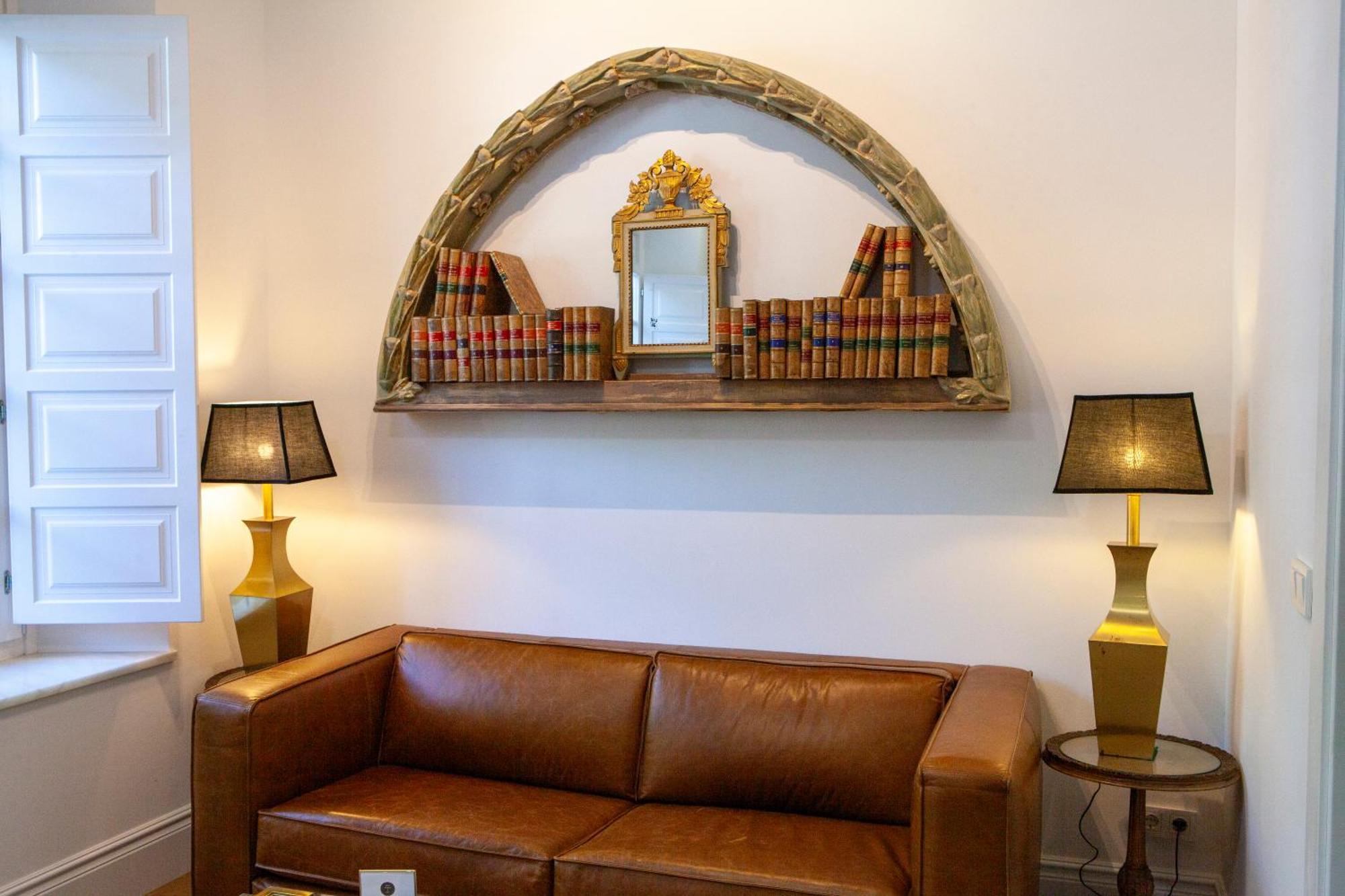 Pries Homes - Little Lotus Apartment Malaga