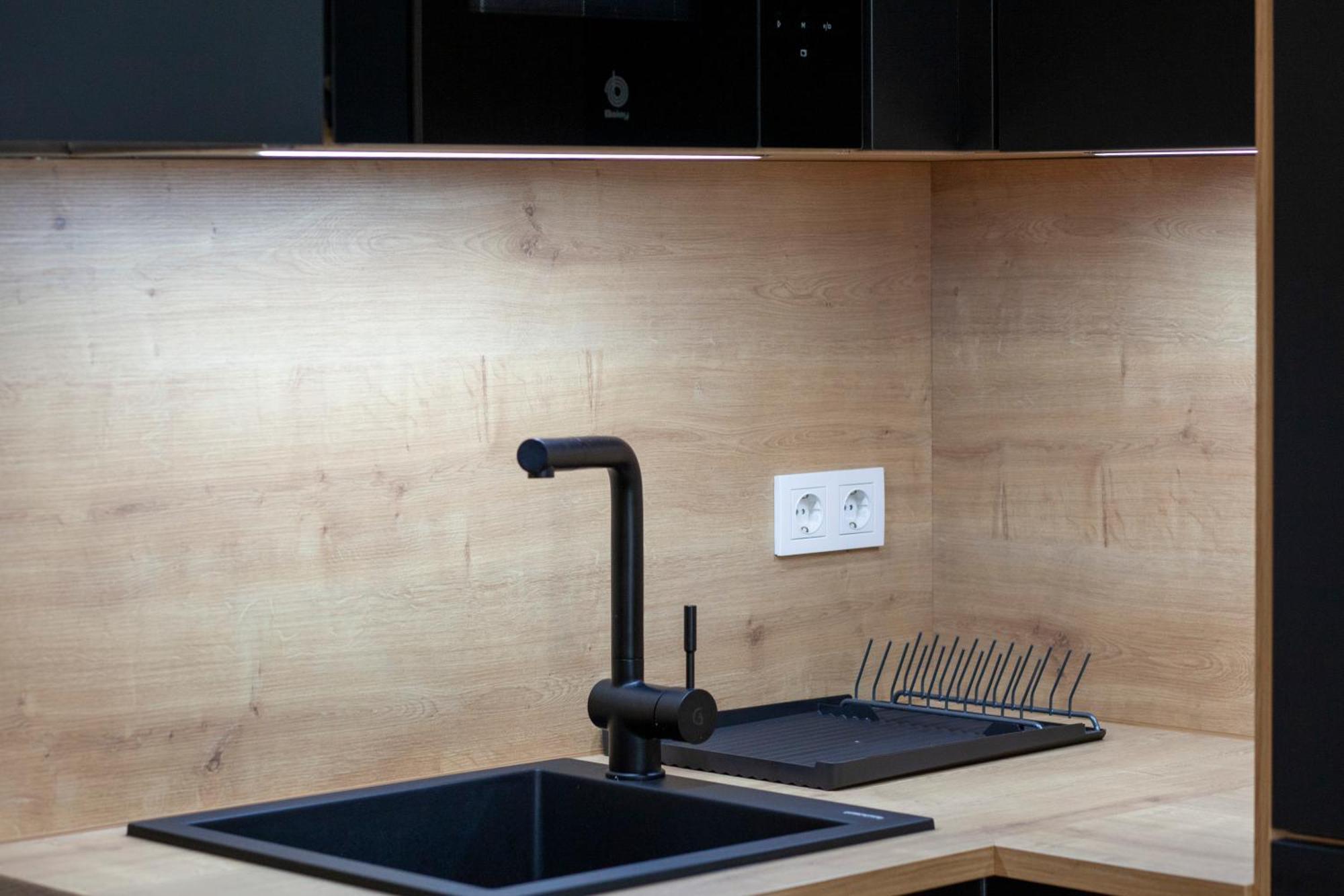 Pries Homes - Little Lotus Apartment *