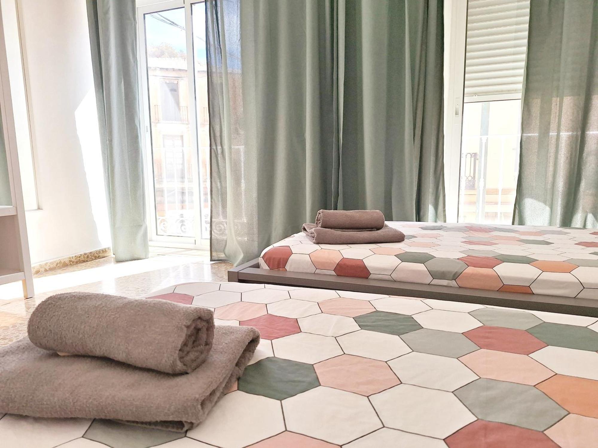 Sunny Malaga Centre Flats, 2 Options, With Balcony Or Terrace Apartment *