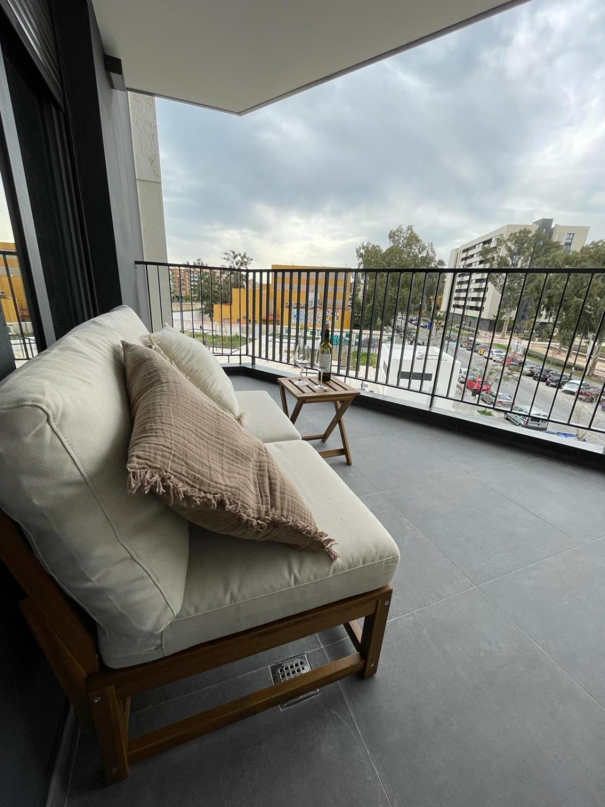 Urbansky Con Terraza Apartment *