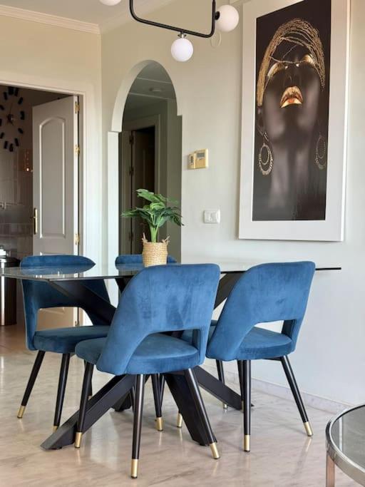 Apartment Luxurious Marbella Retreat With Sea View Terrace *