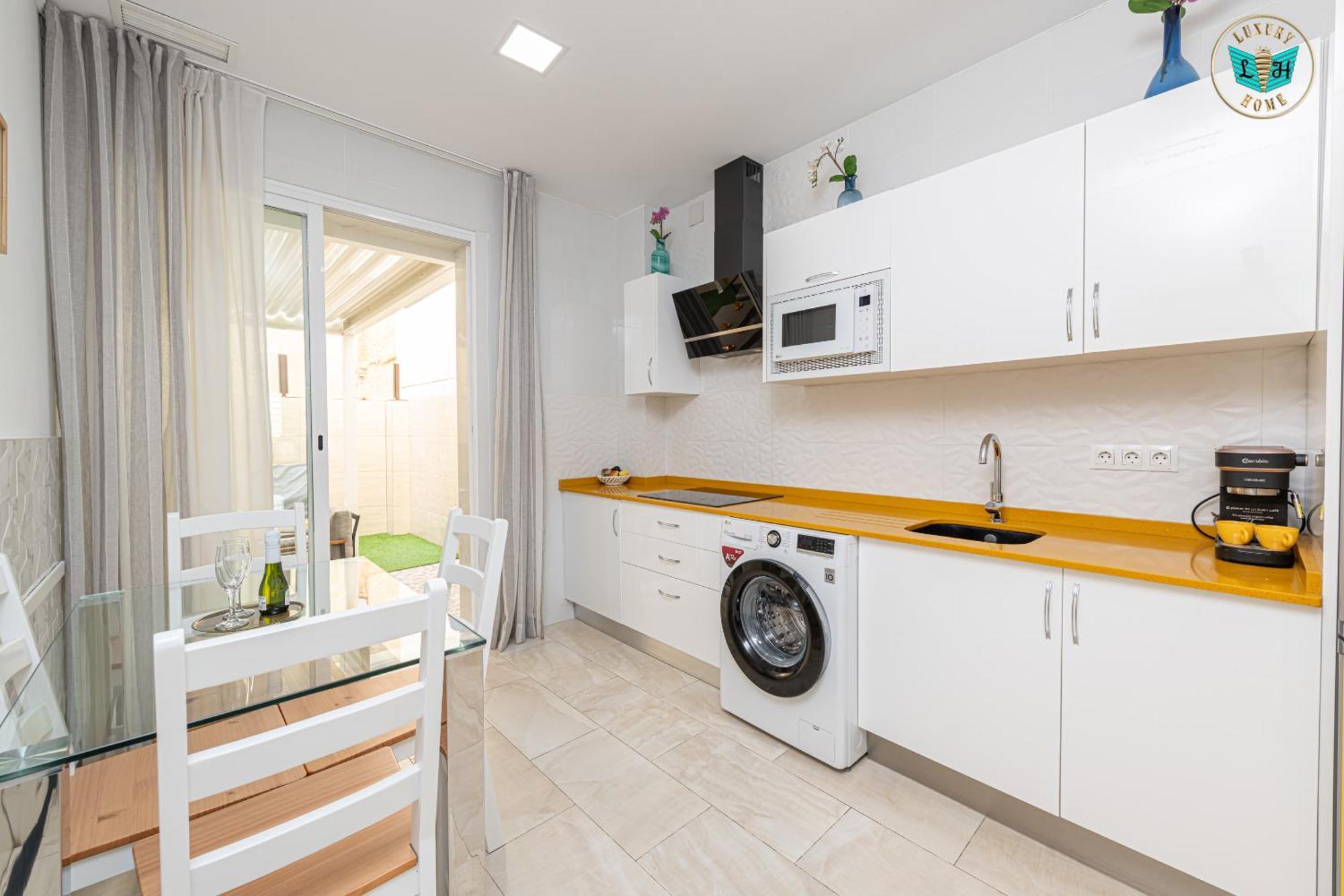 Luxury Poseidon Aparthotel Malaga