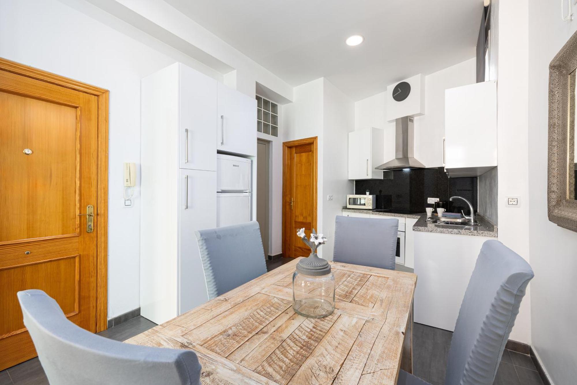 Apartment Holidays2malaga Dos Aceras In Old Town & High Speed Wifi *