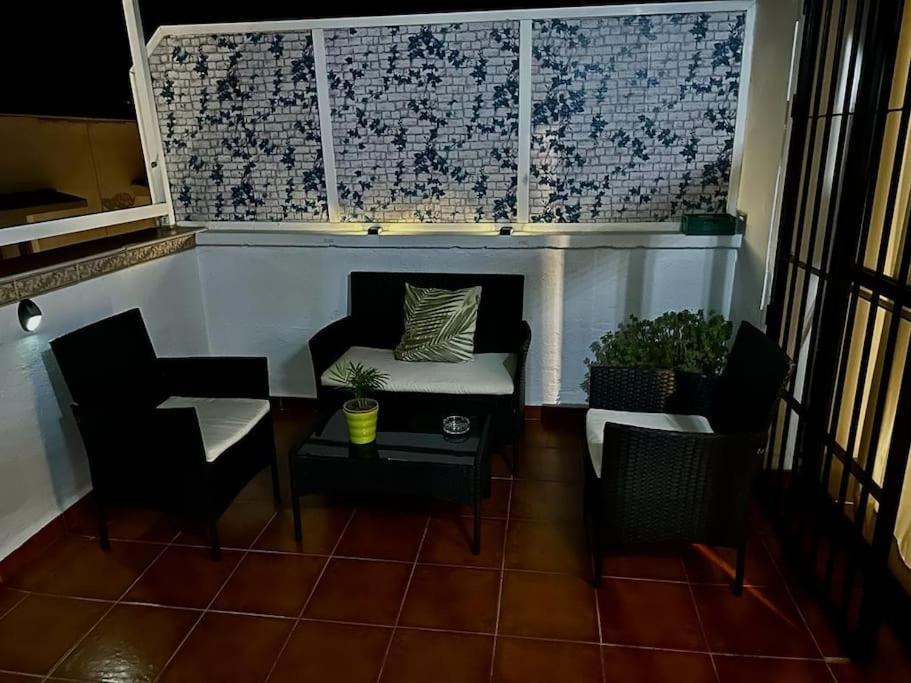El Rincon De Apolo. Atico Con Aparcamiento Gratis. Appartement Málaga