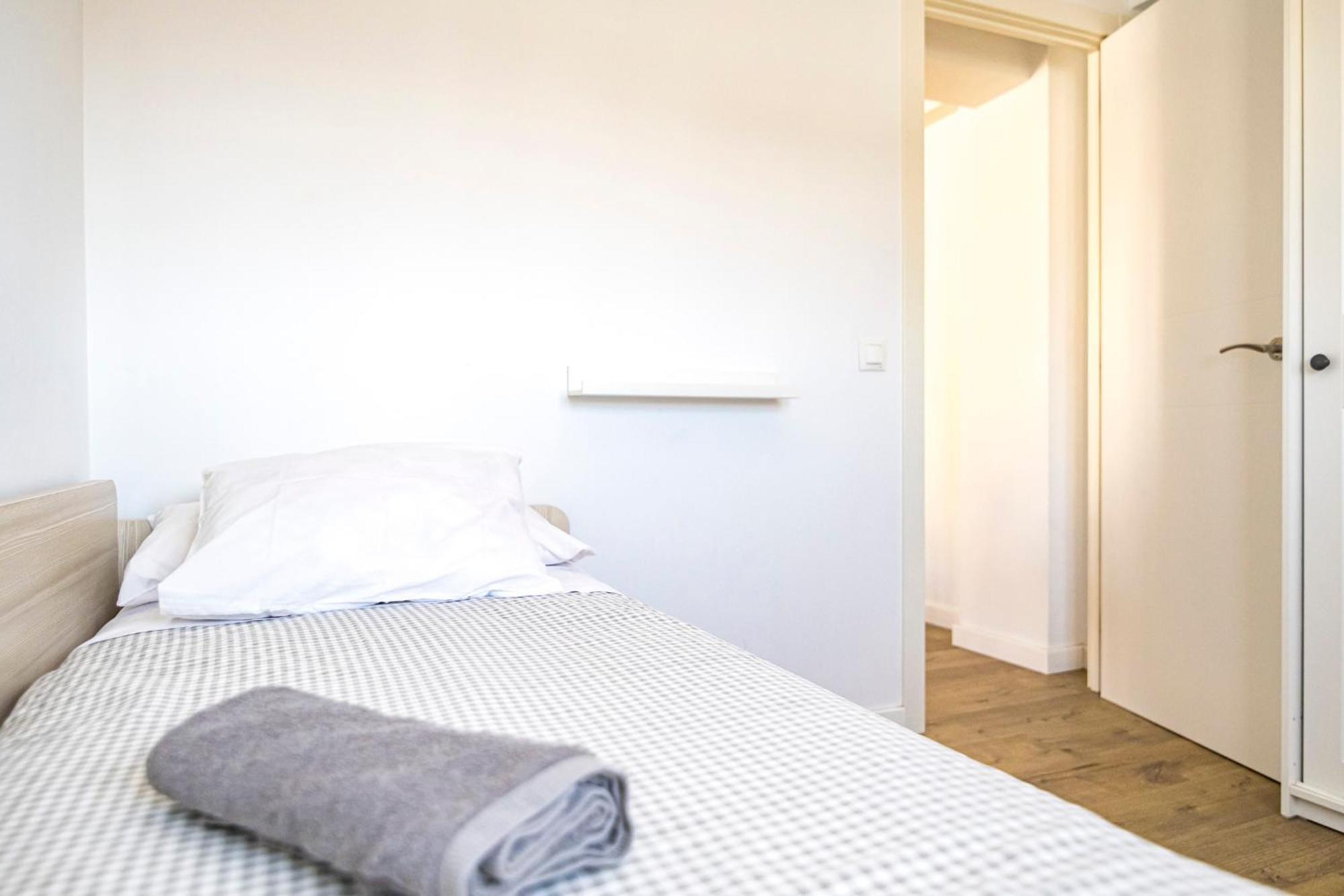 Apartment Malaga Beach Apartment *