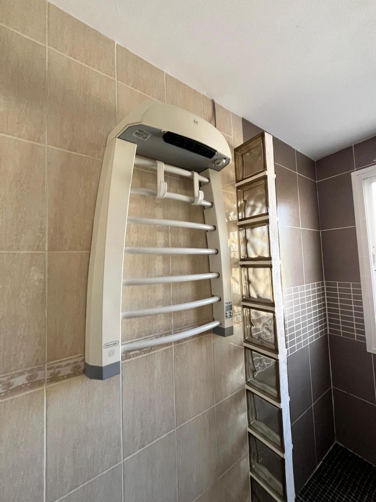 Prime Location - Stylish With Free Wifi, Free Parking, Steps From The Historic Center