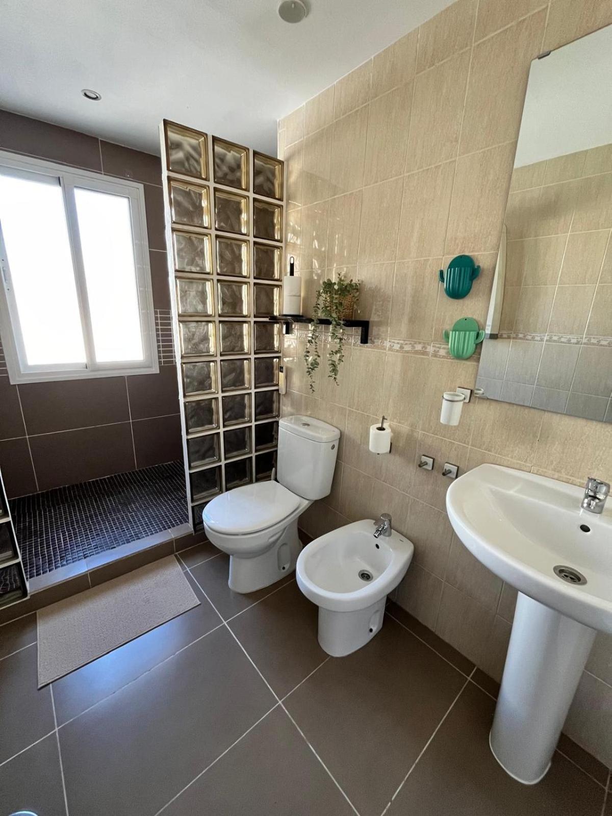 Apartment Prime Location - Stylish With Free Wifi, Free Parking, Steps From The Historic Center *