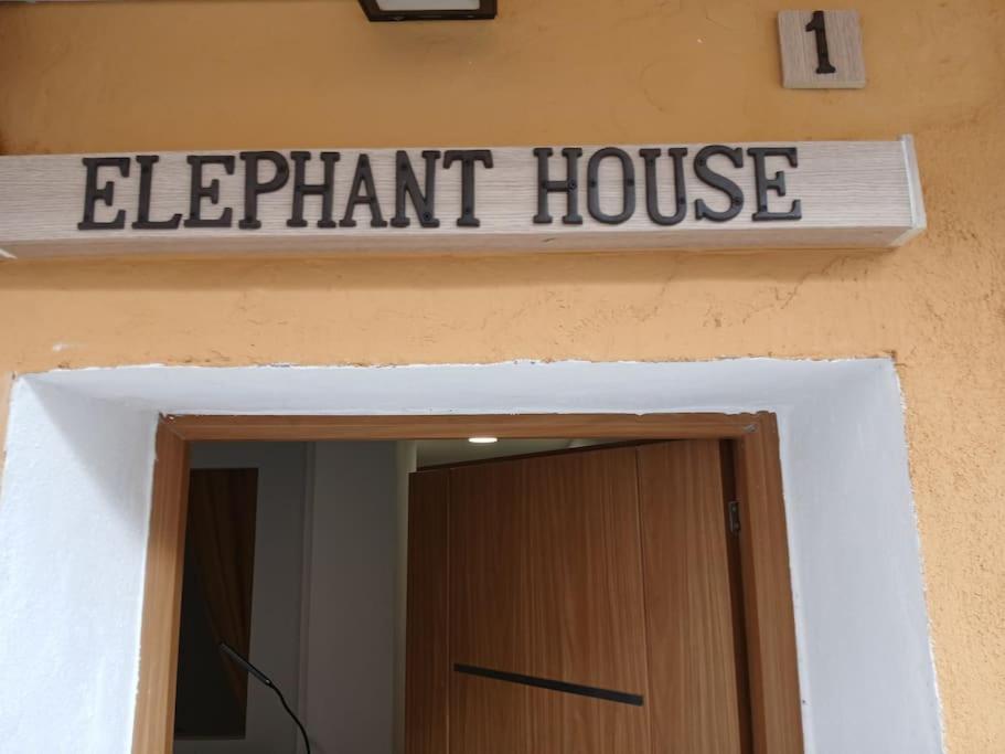 Elephant House A 10 Minutos Del Centro * Malaga