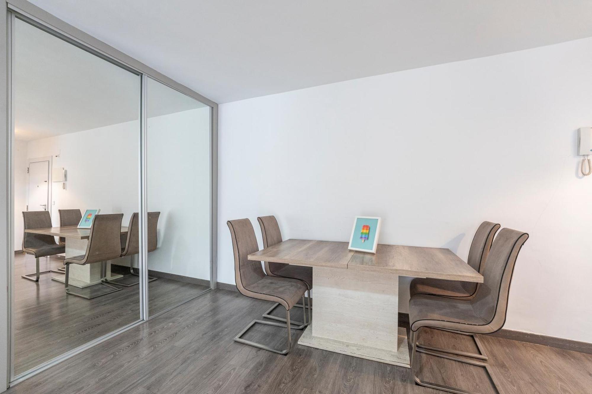 Ludy's Vialia Center Apartment