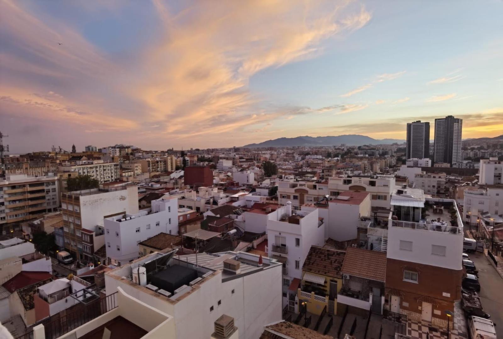 Prime Location - Stylish With Free Wifi, Free Parking, Steps From The Historic Center * Málaga