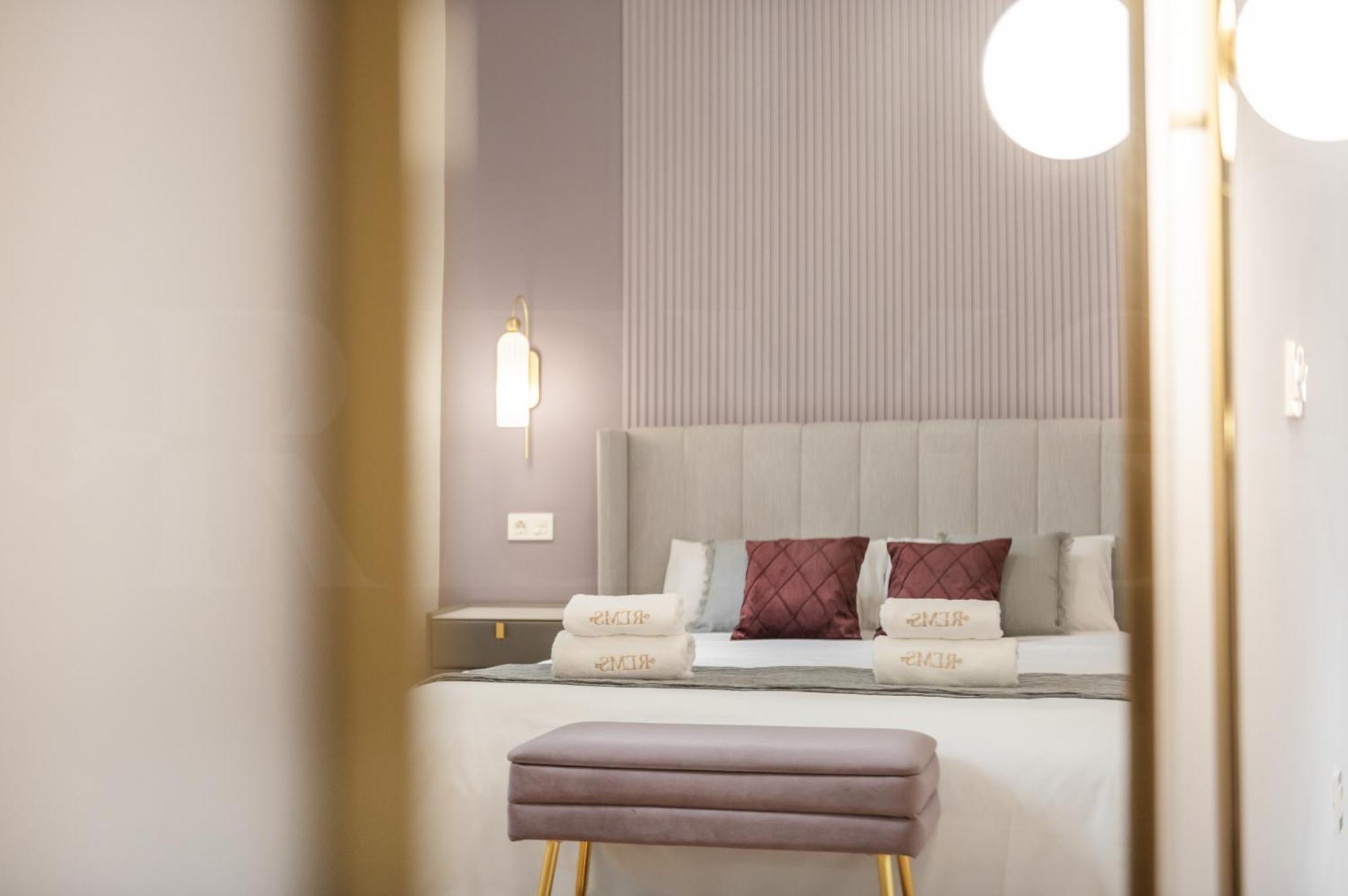 Sophisticated Modern Center By Rems * Malaga