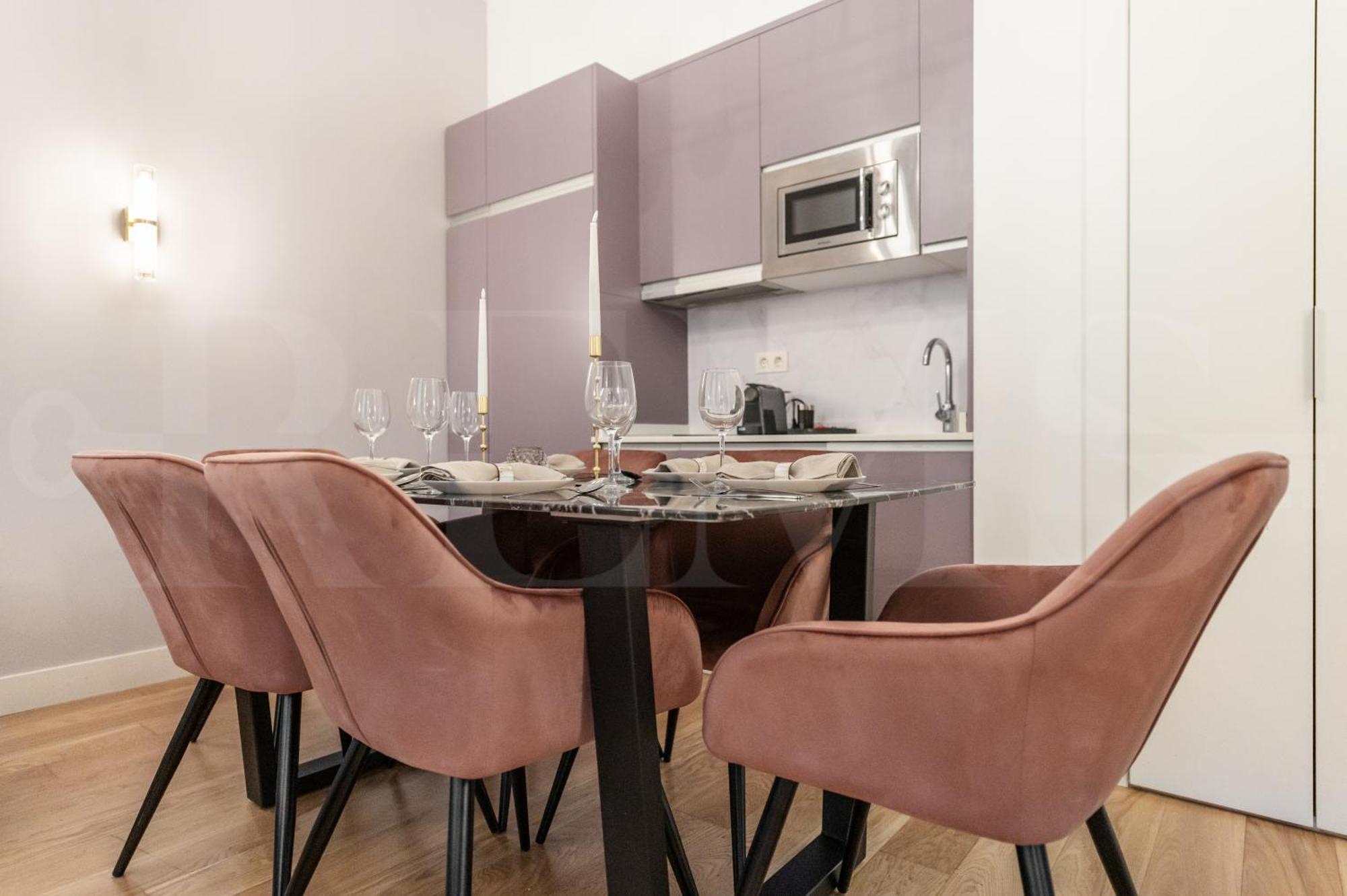 Sophisticated Modern Center By Rems Apartment
