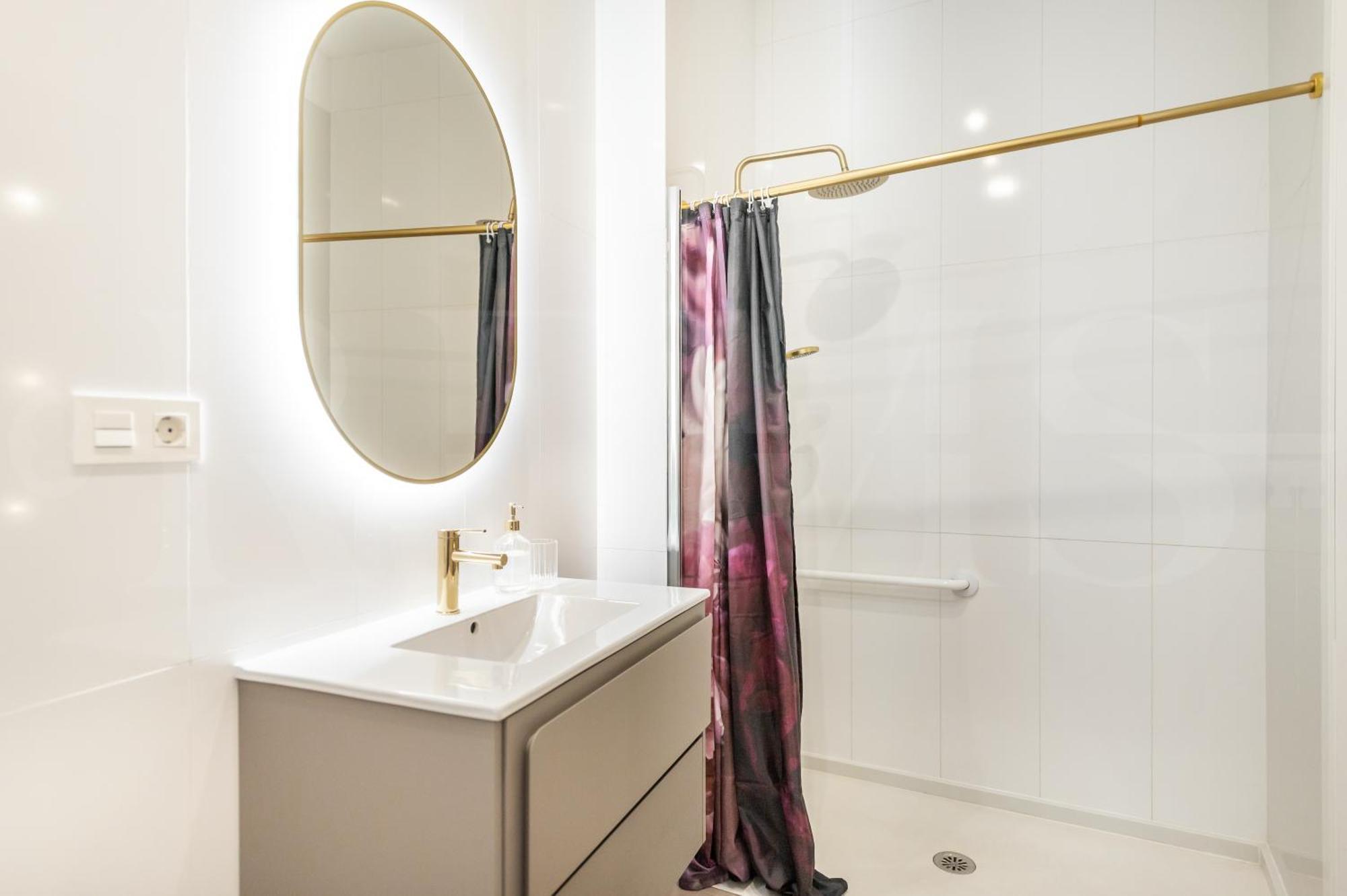 Sophisticated Modern Center By Rems * Malaga