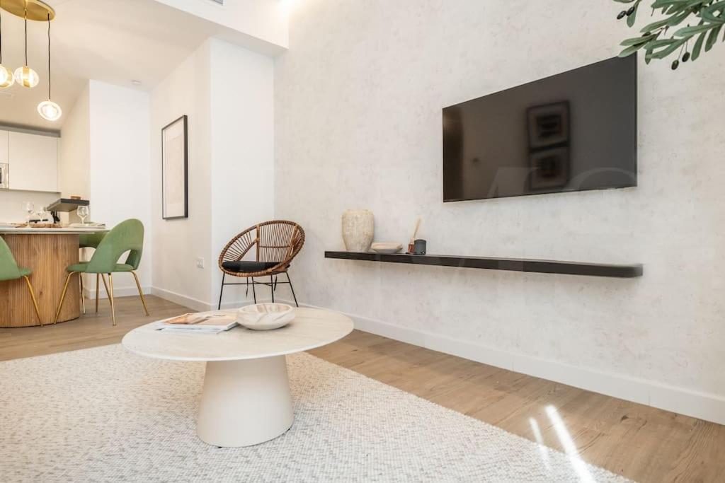 Apartment Delightful And Bright In Center By Rems