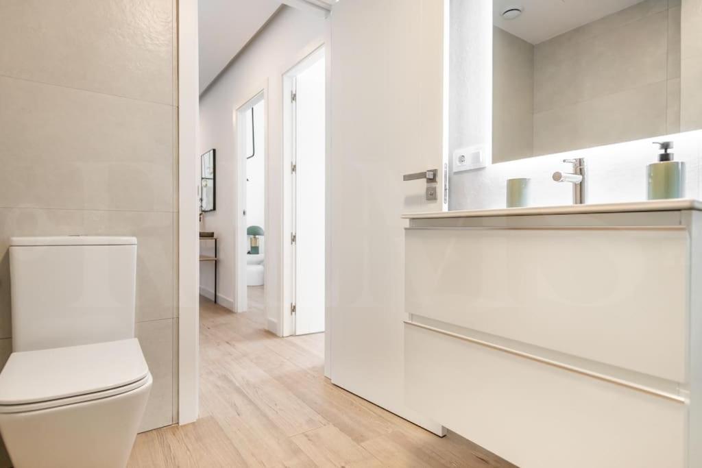 Delightful And Bright In Center By Rems Apartment *