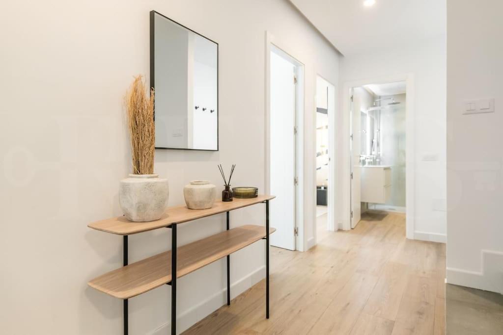 Apartment Delightful And Bright In Center By Rems Malaga