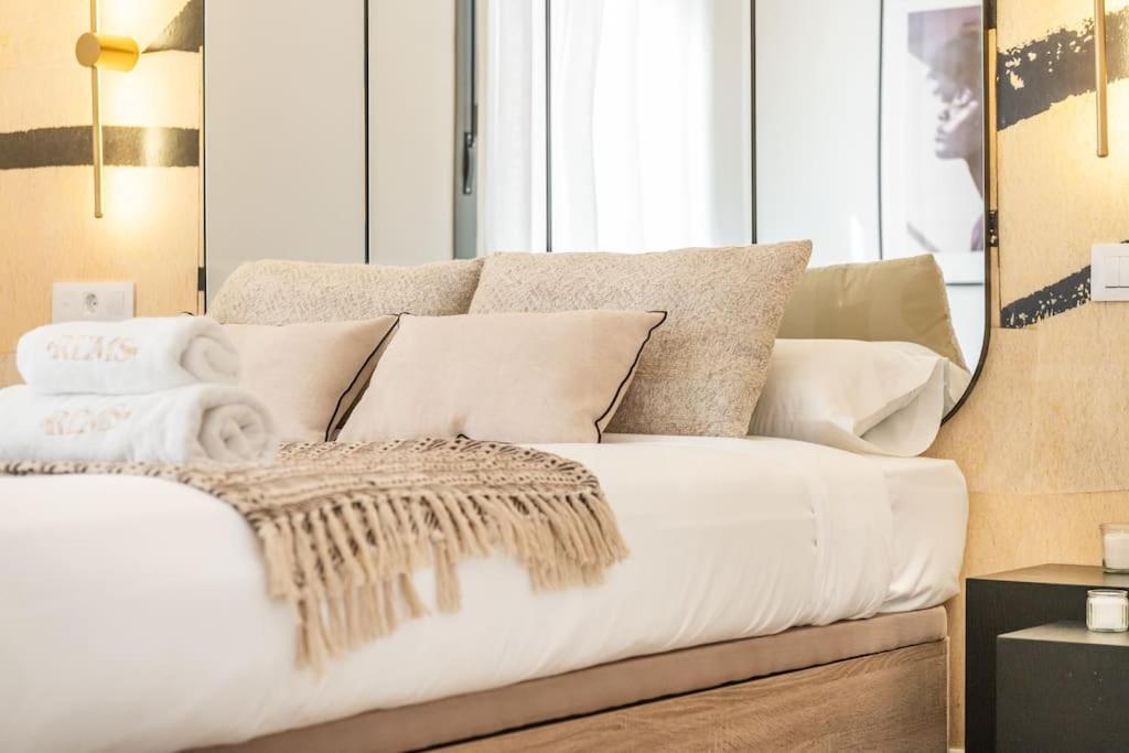 Delightful And Bright In Center By Rems Apartment