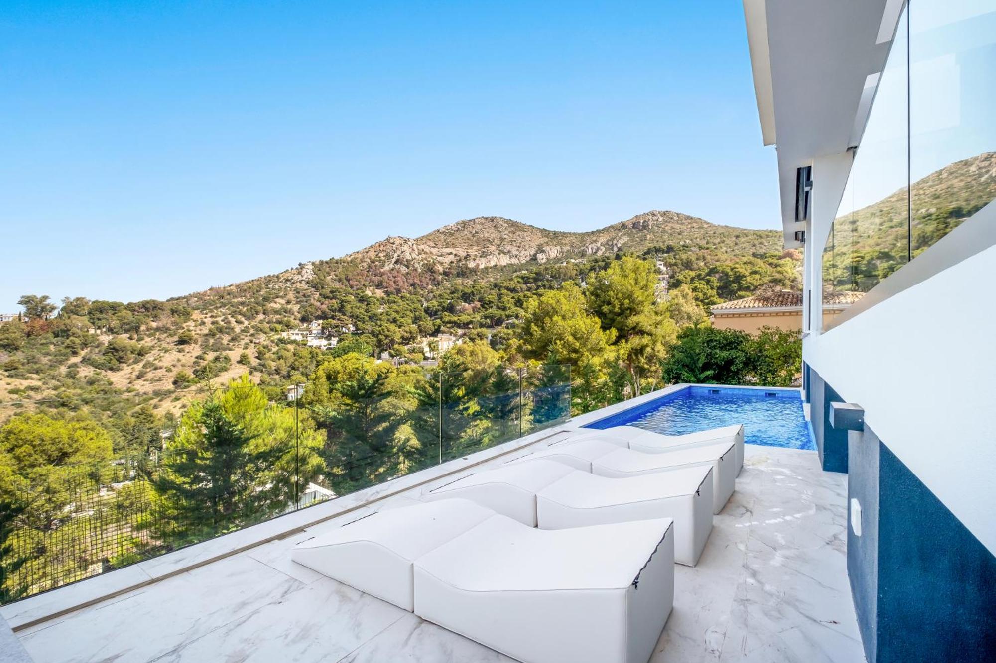 Pinares De San Anton - Sea, City, Mountain, Views *