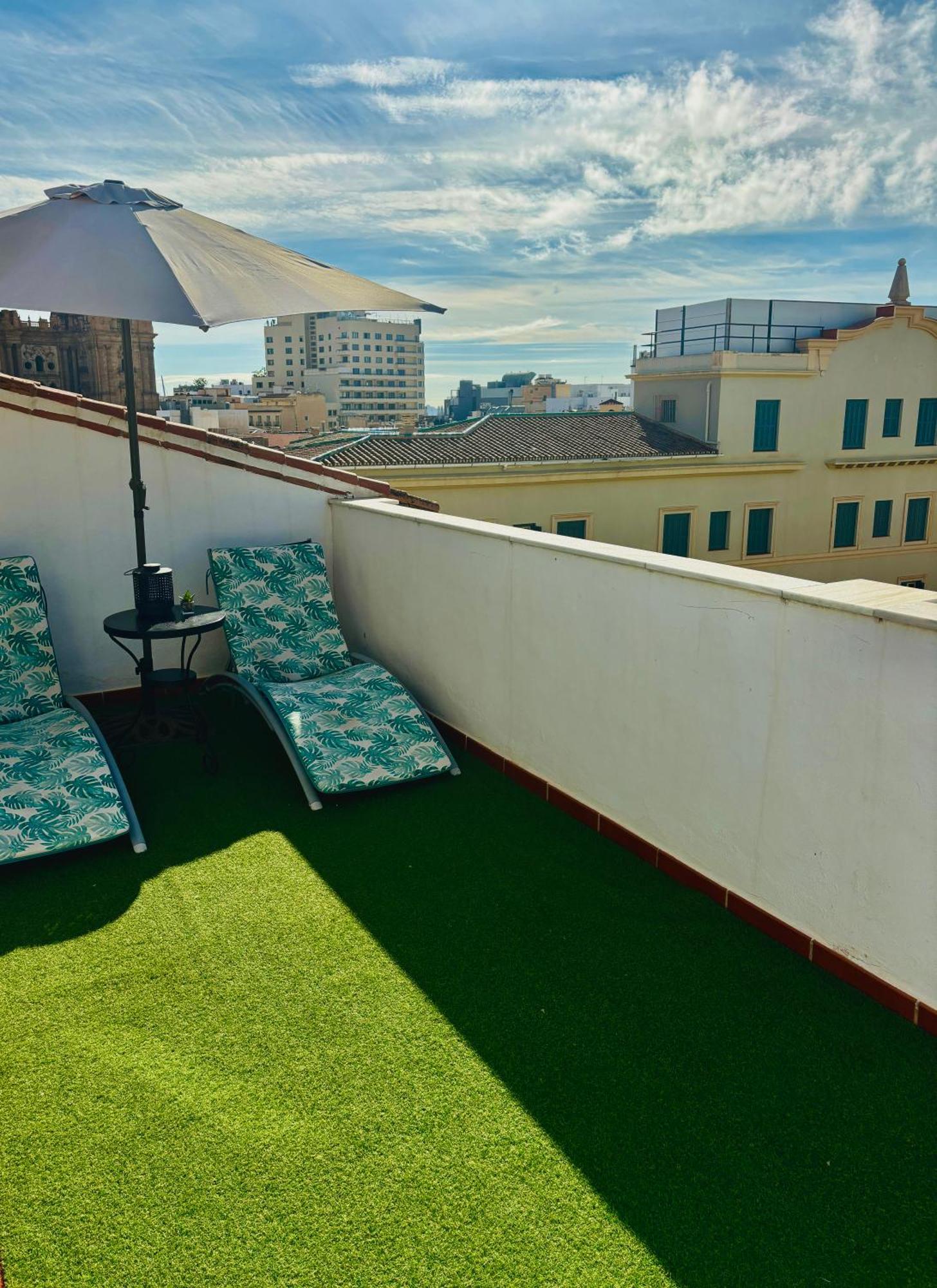 Flores - Atico Duplex Con Terraza - Probeyma - * Málaga