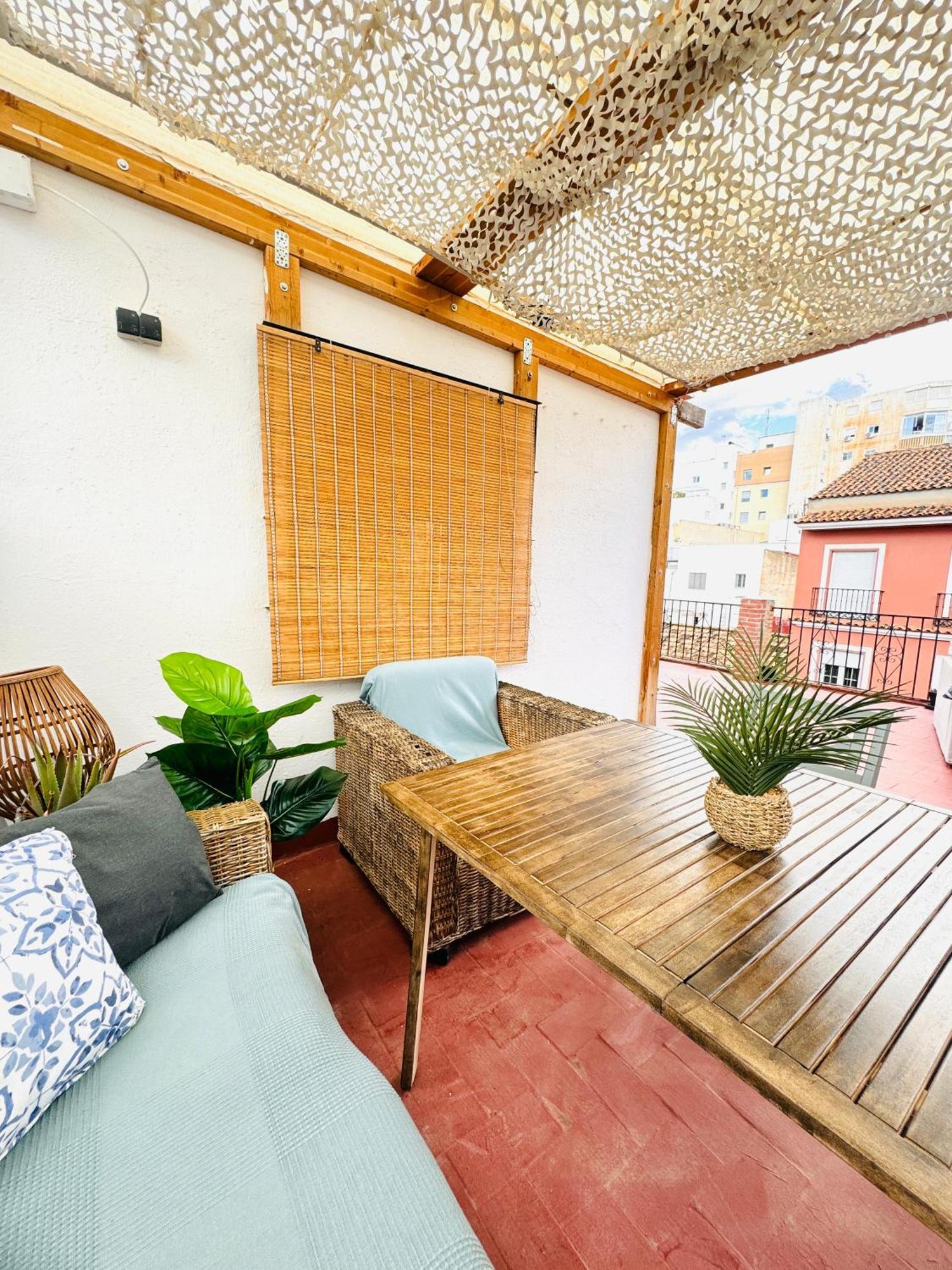 Apartment With Private Rooftop And Cinema *