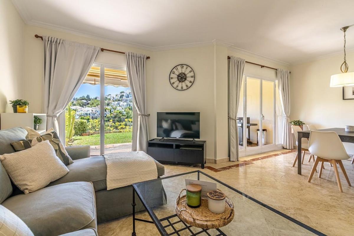Spacious 3 Bed In La Quinta Golf- Marbella Apartment